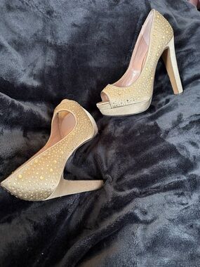 Vince Camuto Gold Studded Peep-Toe Platform Heels